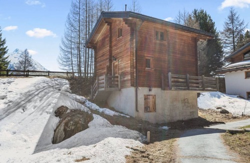 Saas-Fee Ski Chalet | Magnificent chalet in a peaceful natural setting