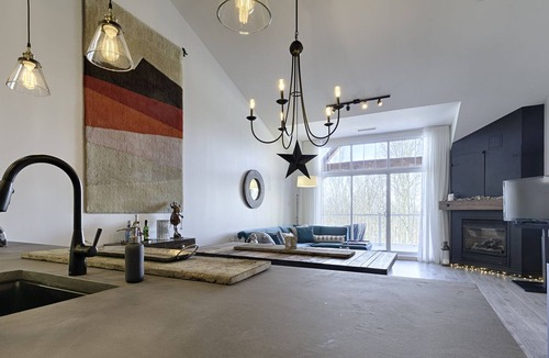 Bromont Apartment | Magnificent condo at Cercle-des-Cantons in Bromont