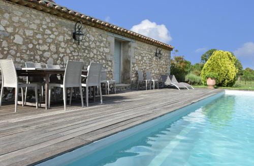 Viols-en-Laval Villa | Magnificent farmhouse with private pool and garden