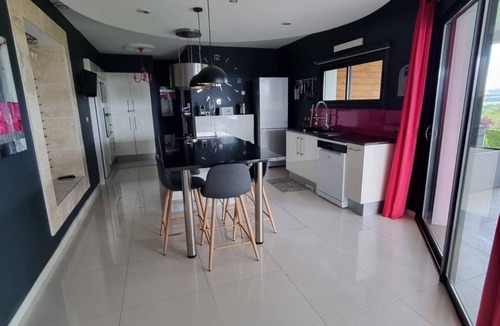 Beaumont-de-Lomagne House | Magnificent house 240 m2 with swimming pool facing the lake