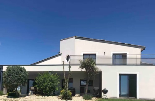 Beaumont-de-Lomagne House | Magnificent house 240 m2 with swimming pool facing the lake