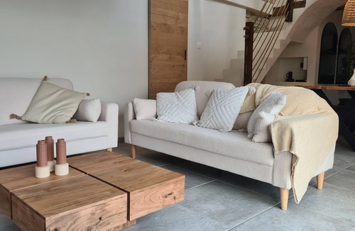 Dompierre-sur-Helpe Villa | Magnificent farmhouse with hot tub in vaulted cellar