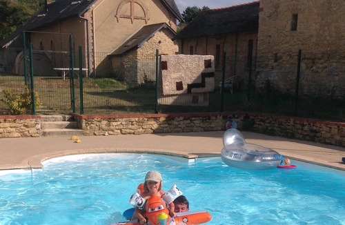 Faveraye-Machelles Cottage | Magnificent cottage for 4 people with spacious pool, cleaning included