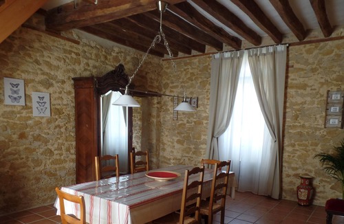 Faveraye-Machelles Cottage | Magnificent cottage for 4 people with spacious pool, cleaning included