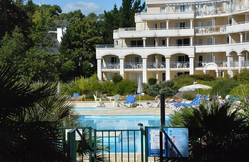 La Baule-Escoublac Apartment | MAGNIFICENT T2 STANDING RESIDENCE - HEATED POOL - LARGE TERRACE