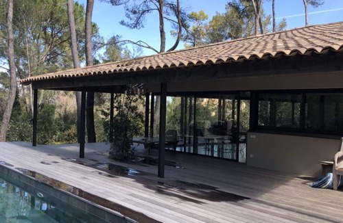 Montferrier-sur-Lez House | Magnificent architect-designed house in the pines overlooking Pic sur Loup