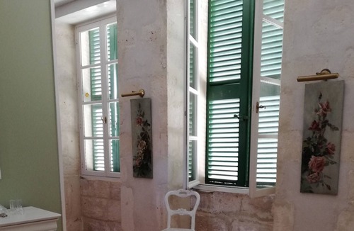Marais Poitevin House | Magnificent harbour location