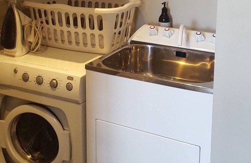 Gisborne Apartment | Magnificent Harbour Views 405