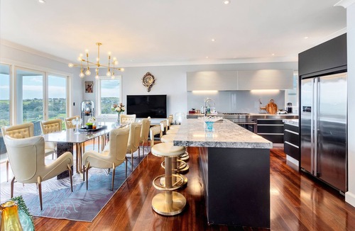 Orakei Apartment | Magnificent Harbour View Villa in Orakei