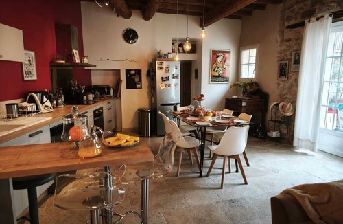Boulbon House | Magnificent house in Provence at the foot of the Château de Boulbon