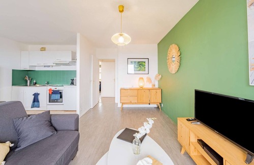 Saint-Cyr-l'Ecole Apartment | Magnificent Loft with terrace and view