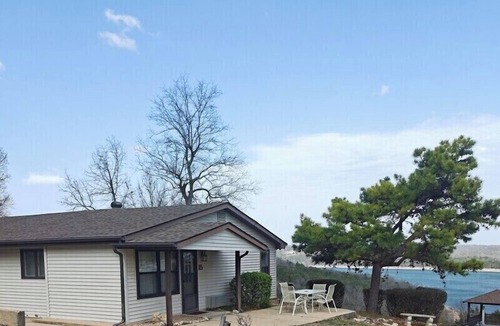 Mountain Home Condo | Magnificent Lake Norfork Condo #15 Located at Teal Point Resort