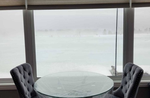 Rama Cottage | Magnificent Lakefront Modern Cottage
