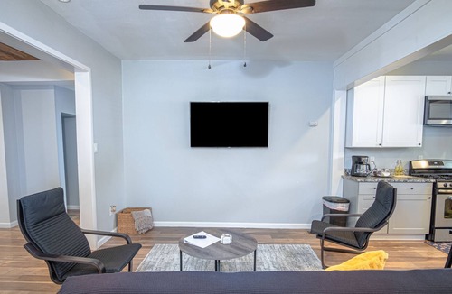 Beacon Hill House | Magnificent Large Home Near Downtown Sleeps 20!