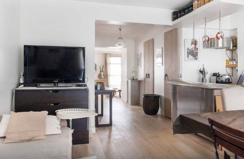 Belleville Apartment | Magnificent Loft 65m² in Open Space