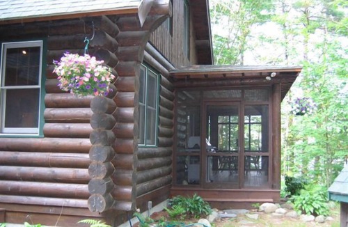 Raymond House | Magnificent Log Home on Lake