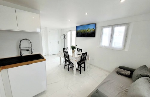 Juvignac House | Magnificent maisonnette with private pool, 25min from beaches, 5 minutes from Montpellier