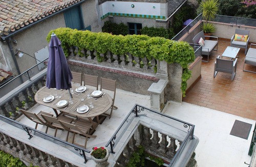 Bram House | Magnificent mansion in the heart of the city of Bram