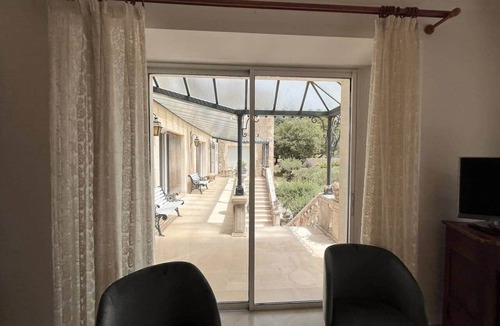 Cornillon House | Magnificent mansion, swimming pool and park