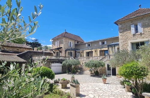 Cornillon House | Magnificent mansion, swimming pool and park