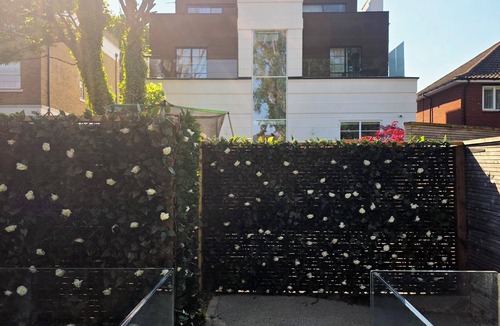 South Woodford House | Magnificent Modern House