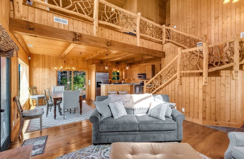Sapphire House | Magnificent Mountain Views