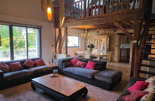 Ri House | Magnificent Normandy farmhouse built in 1816, 2h30 from Paris