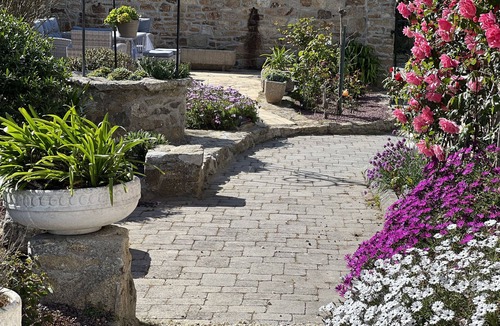 Landunvez House | Magnificent Penn-Ar-Bed villa with jacuzzi, seafront