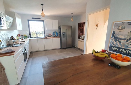 Ceret Villa | Magnificent pool villa between sea and mountains