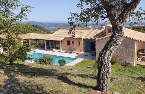 Ceret Villa | Magnificent pool villa between sea and mountains