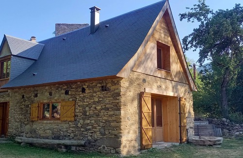 Loudervielle House | Magnificent renovated barn in the Louron valley