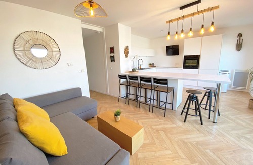 La Belle de Mai Apartment | Magnificent Roof-Top apartment with sea view and 2 parking spaces.