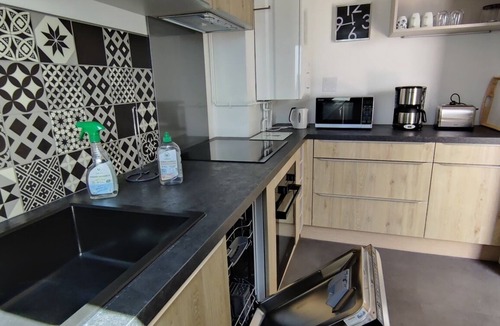 Damgan Apartment | Magnificent sea view, direct access to the beach. 4-person apartment