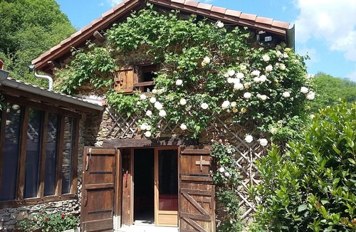 Arneguy House | MAGNIFICENT SHEEPFOLD *