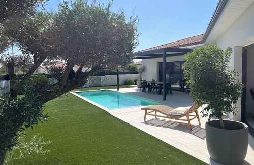 Millenaire House | Magnificent single-storey house 10 minutes from the beach