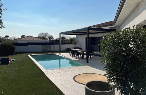 Millenaire House | Magnificent single-storey house 10 minutes from the beach