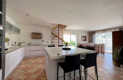 Manduel Villa | Magnificent Southern Villa