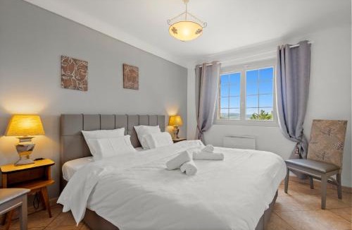 La Celle-sous-Gouzon Villa | Magnificent Stone Villa in Le Tignet