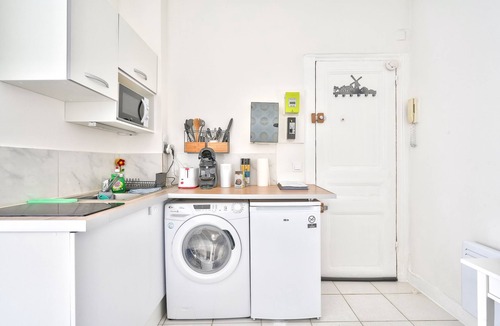 Clichy Apartment | Magnificent studio just outside Paris