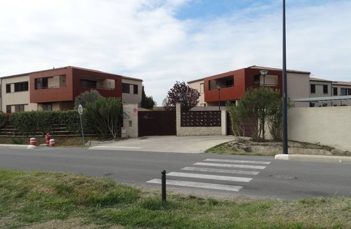 Aigues-Mortes Condo | Magnificent T2 in recent residence, calm with swimming pool