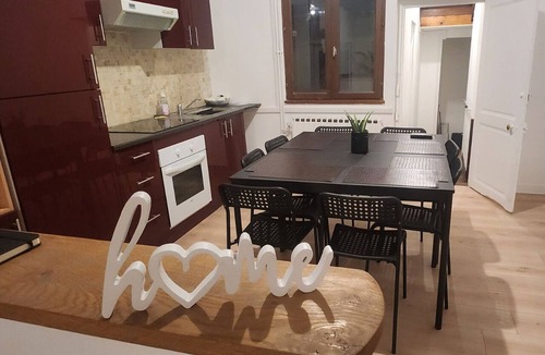 Old Town Apartment | Magnificent Triplex, 5 mn from the Cathedral of Tours, refurbished