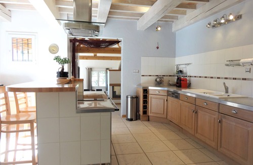 Pont-Saint-Esprit Villa | * Magnificent unoverlooked villa, 8p, swimming pool, summer kitchen, 3800 m2