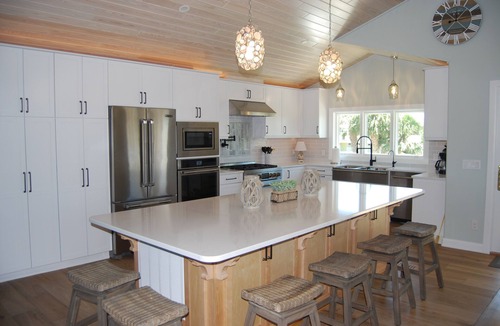 Shell Island House | Magnificent sound front home with captivating water views