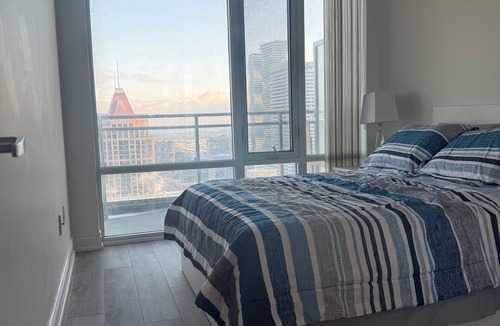 Downtown Mississauga Condo | Magnificent views from the Heart of Mississauga Square One