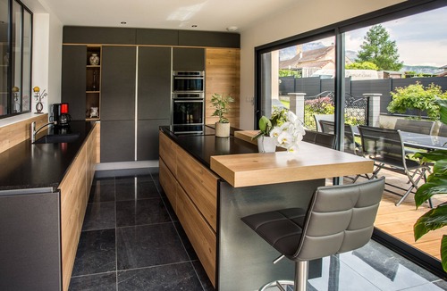 Viviers-du-Lac Villa | Magnificent villa with heated pool air conditioning