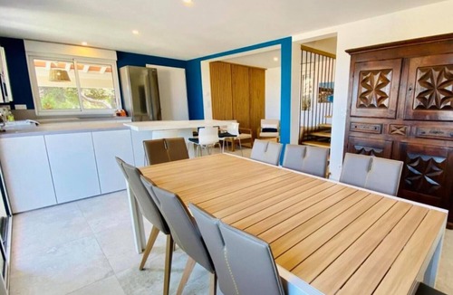 Leucate Villa | Magnificent villa facing the sea for 18 people