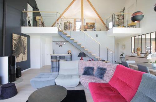 Viviers-du-Lac Villa | Magnificent villa with heated pool air conditioning