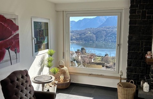 Vernate House | Magnificent villa surrounded by vineyards with a 180° view of lake lugano