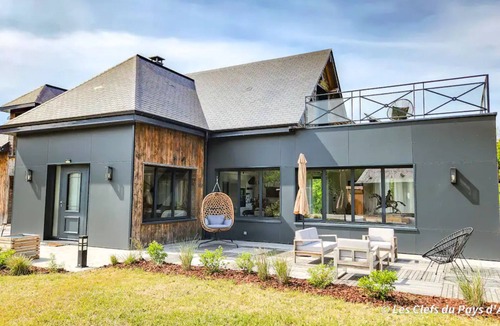 Vieux-Bourg Villa | Magnificent Villa with swimming pool for 10 people in the Pays d'Auge