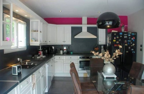 Limendous Villa | Magnificent villa with swimming pool and petanque court